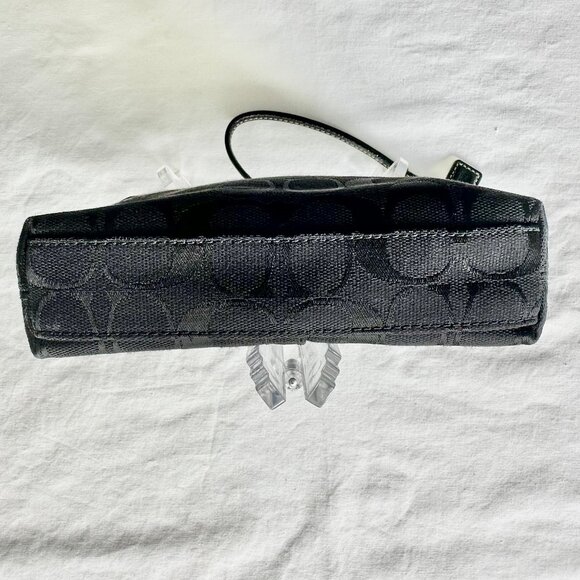 COACH Chelsea Signature Jacquard & Patent Leather Turnlock Wristlet Black 40809 - Picture 9 of 16